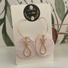 Load image into Gallery viewer, White petals with flower and teardrop charms hoop earrings (dangles)