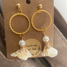 Load image into Gallery viewer, Gold Ring with Floral Dangle and Pearl Earrings