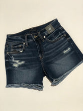 Load image into Gallery viewer, Silver Suki Mid Rise Denim Shorts